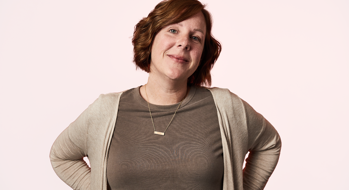 Headshot image of breast cancer survivor and Gateway to Hope recipient named Heather.